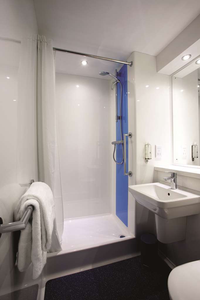 Travelodge Bracknell Central Zimmer foto