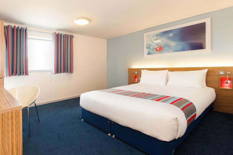 Travelodge Bracknell Central Exterior foto
